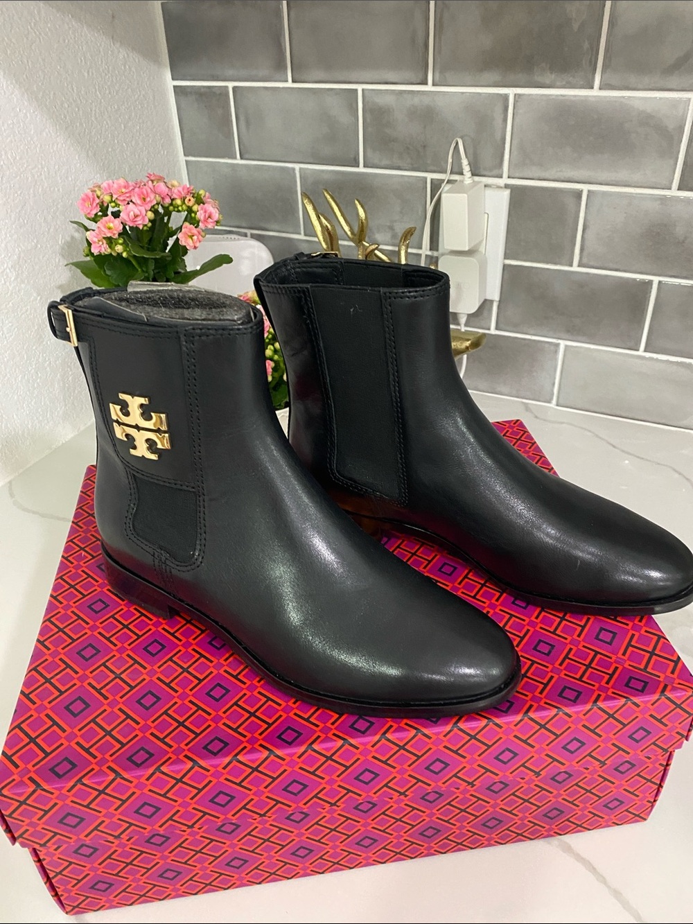Tory Burch Black Leather Logo Chelsea Ankle Boots with Gold Hardware - Picture 3 of 6